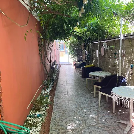 Quarto em Acomodações Particulares Lavinya *