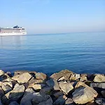 Lavinya *